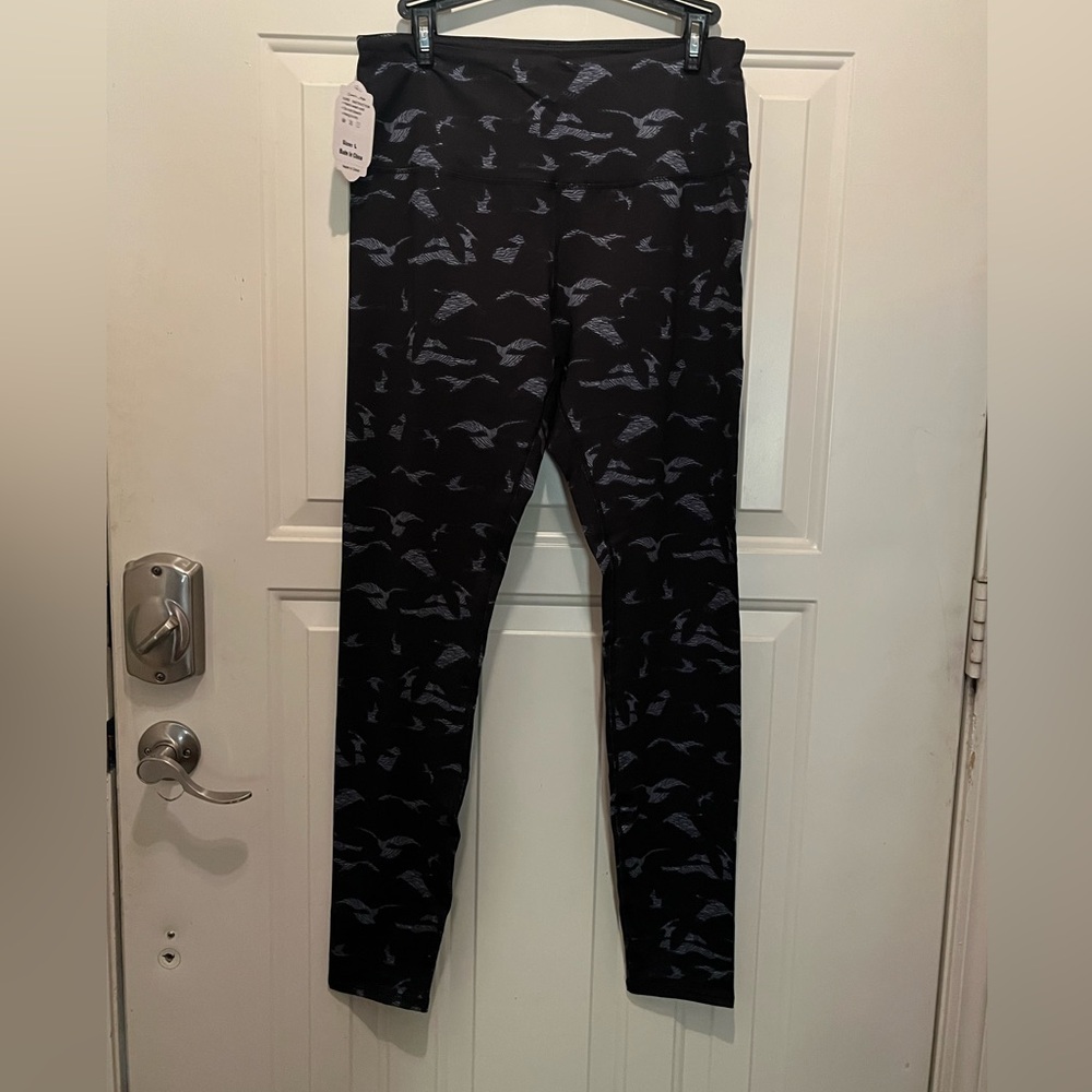 NWT Women’s Black Patterned Leggings